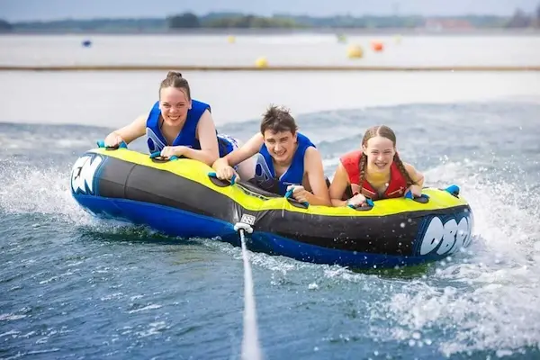 bouée tractée famille sensations grands lacs de champagne aube